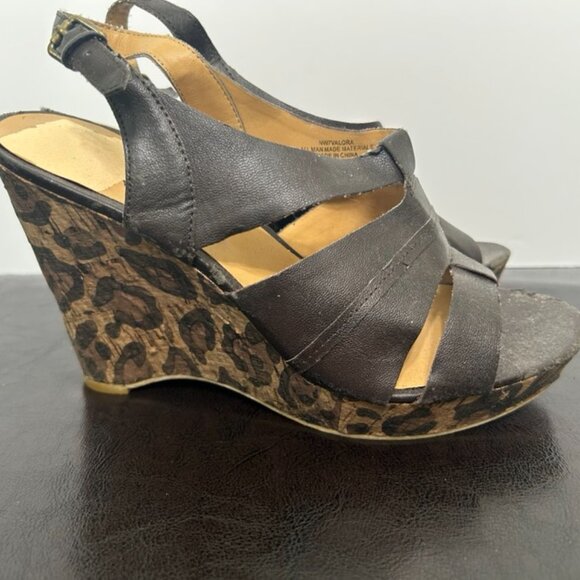 Women wedge heels size 7 1/2 - Picture 2 of 4